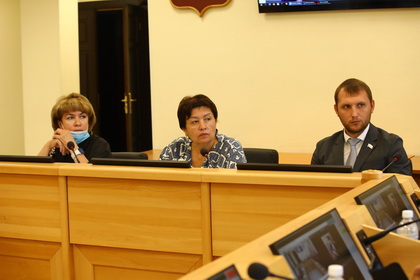 Комитетом по социально-культурному законодательству подготовлены законопроекты для рассмотрения в первом чтении на 48 сессии ЗС 